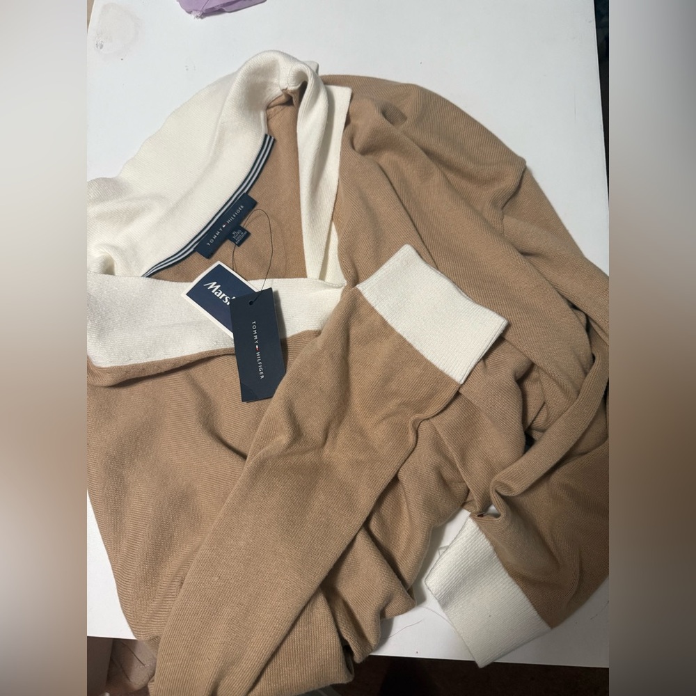 Tommy Hilfiger White and Tan Sweater